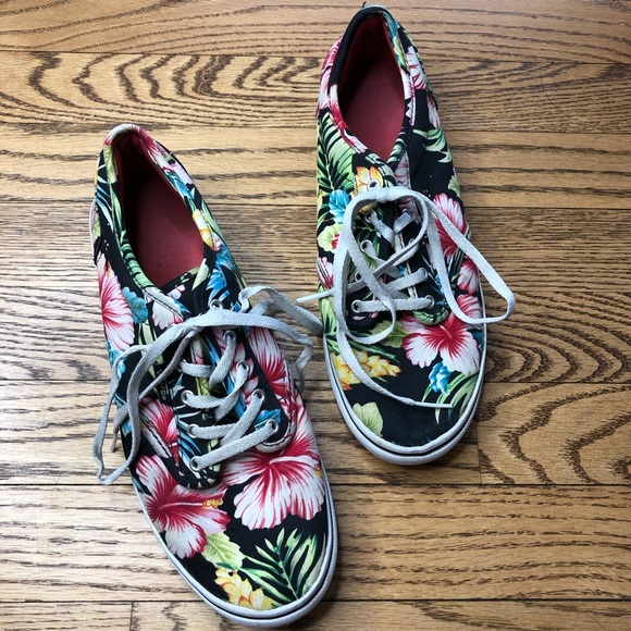 Vans Shoes - Vans Sneakers Low Top Black Floral Orchid